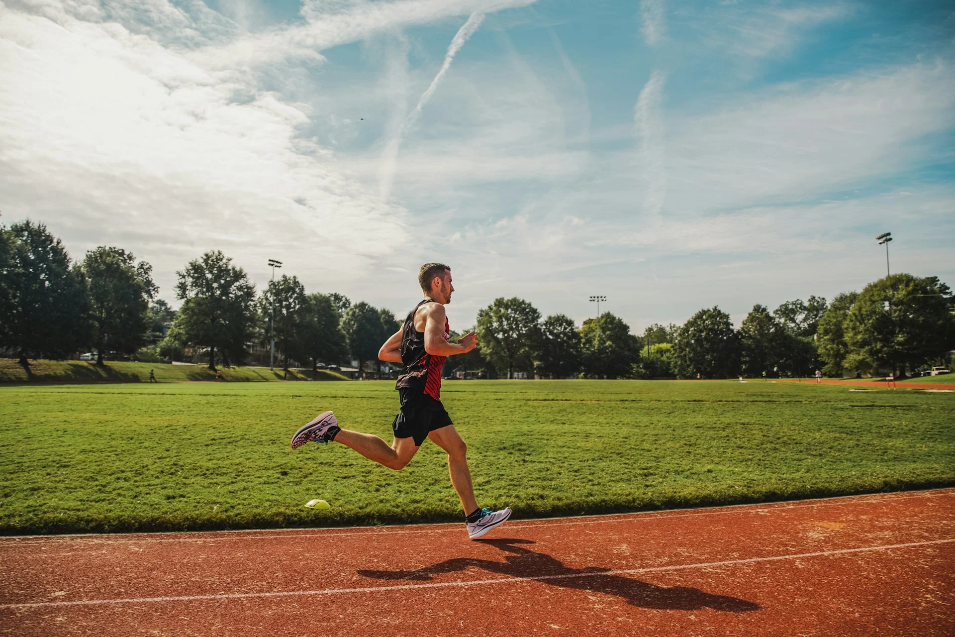 Athlete running outdoors guided by HRV data