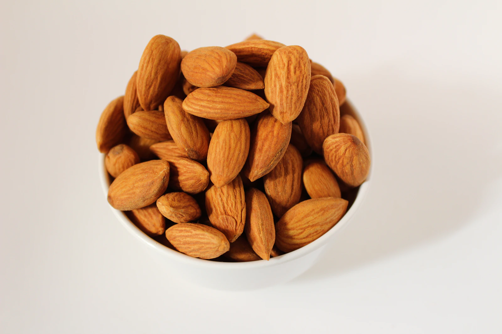 Magnesium-rich foods: almonds, spinach, seeds, dark chocolate